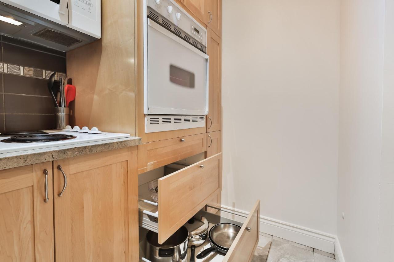 Stunning Condos On St Denis Montreal Exterior foto